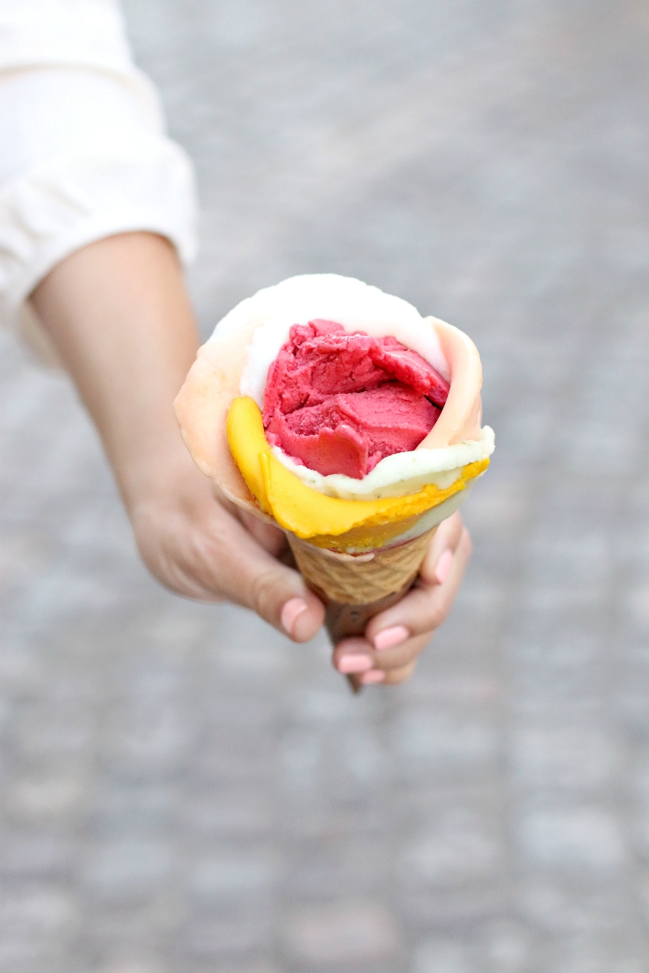 Ice-cream Paris Rue Cler 