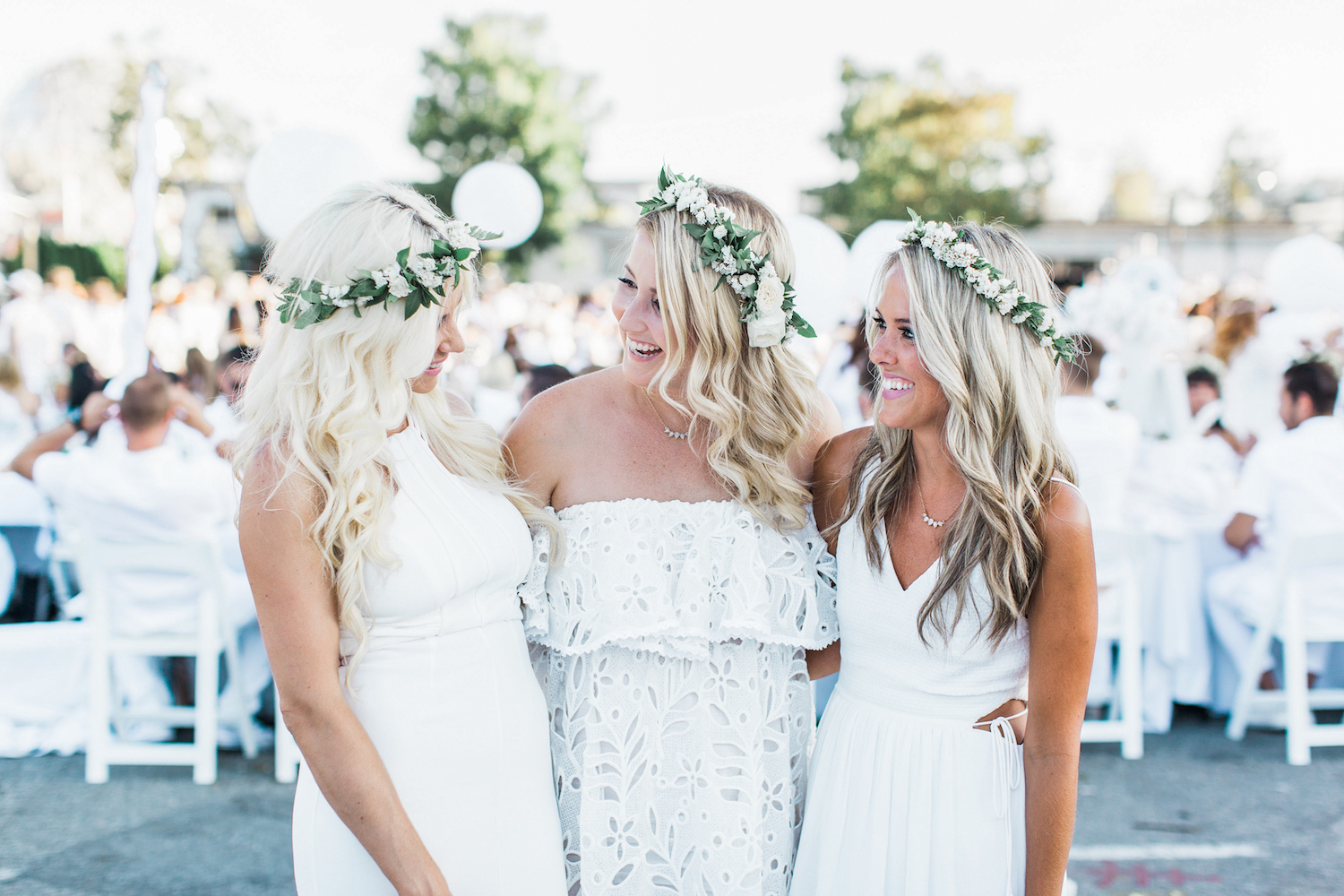 Diner En Blanc Vancouver Long table MONIKA HIBBS 