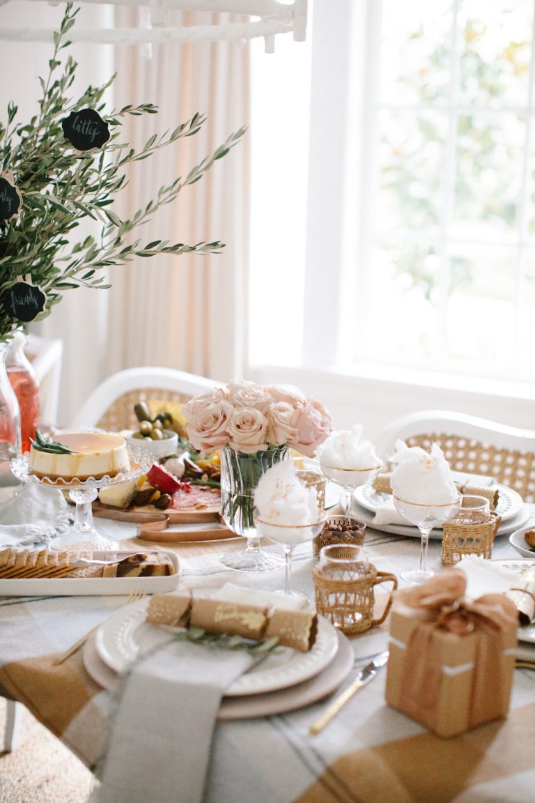 How To Throw Simple-Yet-Beautiful Friendsgiving. - Monika Hibbs