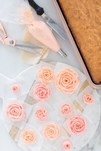 piped buttercream roses