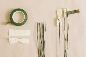 how to make crepe paper daisy