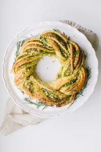 braided pesto wreath bread